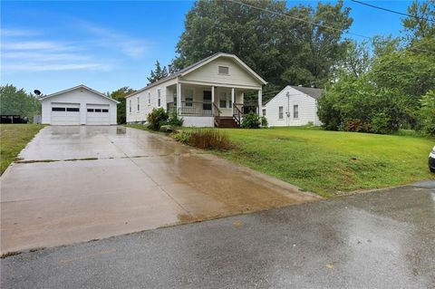 Photo of 2935 NE Walnut Road, Avondale, MO 64117 (MLS # 2617123)