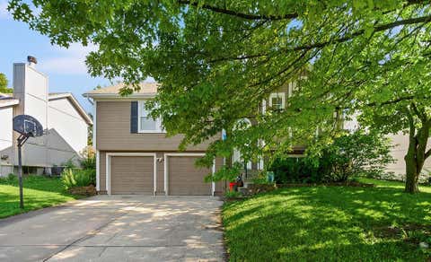 Photo of 210 NW 112th Street, Kansas City, MO 64155 (MLS # 2623351)