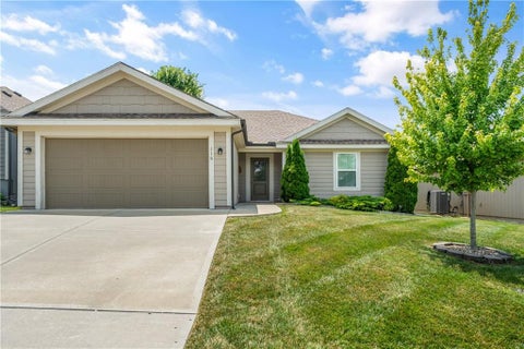 Photo of 116 N Sivley Street, Peculiar, MO 64078 (MLS # 2630326)