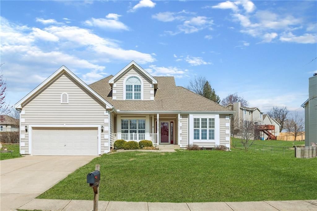 Photo of 6 Timber Creek Drive, Platte City, MO 64079 (MLS # 2607210)
