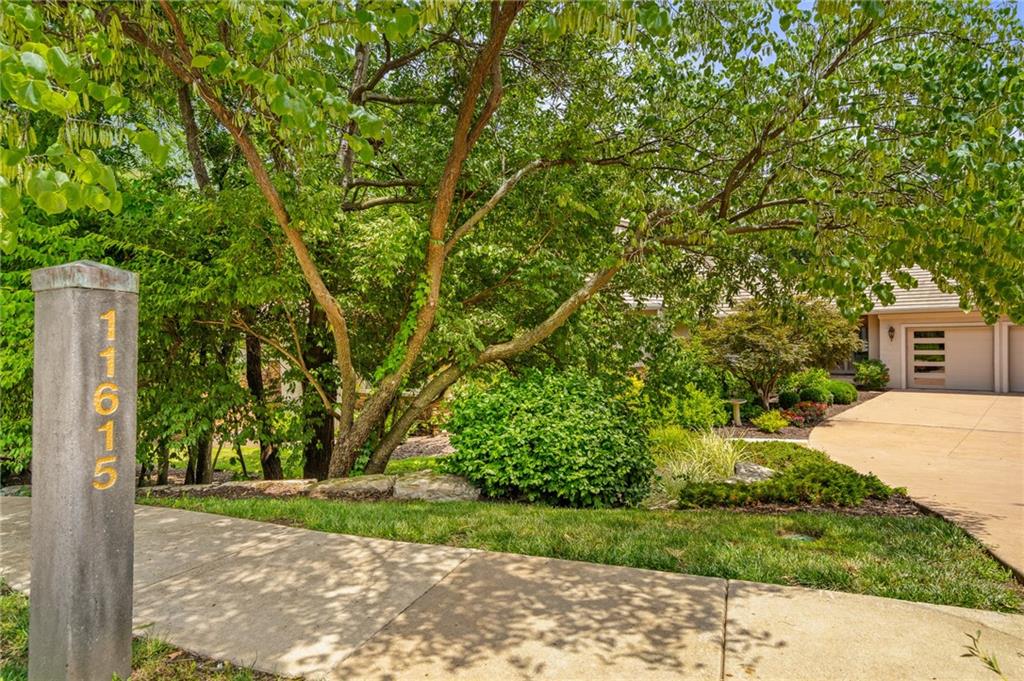 11615 Mohawk Lane