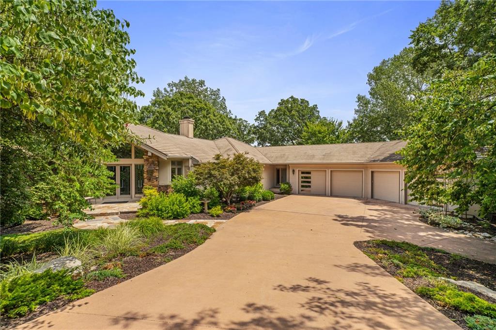 11615 Mohawk Lane