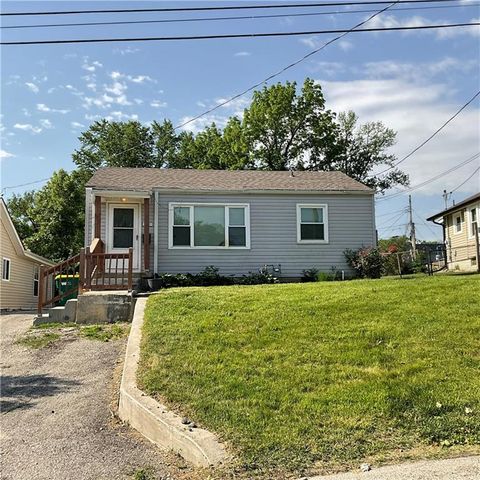 Photo of 3133 Longwood Avenue, Kansas City, KS 66104 (MLS # 2620611)