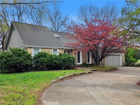 1901 E Frontier Lane Olathe KS 66062