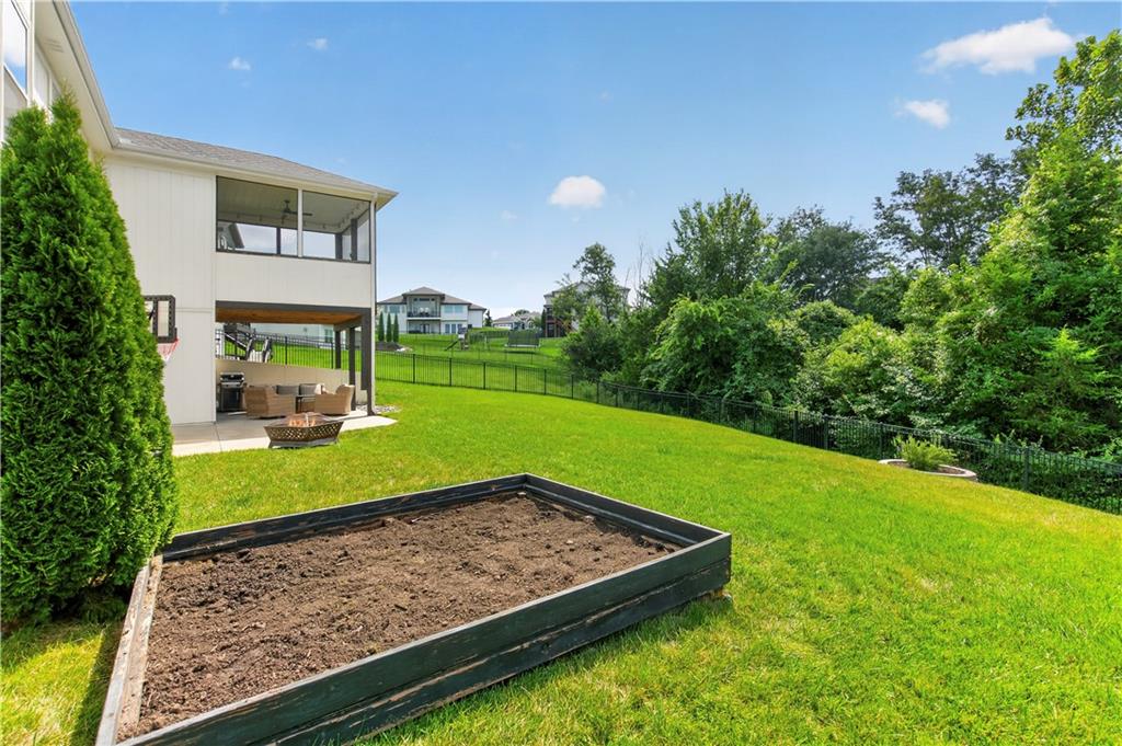 5968 Oak Creek Court