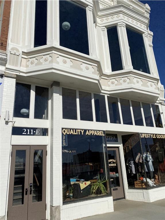 211 N Broadway Street