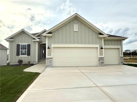 9810 N Laurel Avenue, Kansas City, MO 64157 - MLS#: 2592356