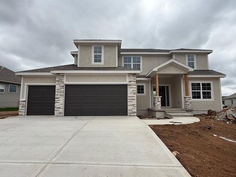 Photo of 15379 W 171 Terrace, Olathe, KS 66062 (MLS # 2582647)