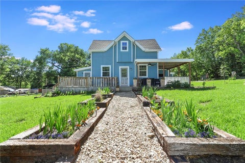 Photo of 1001 Laurel Street, Pleasanton, KS 66075 (MLS # 2639009)