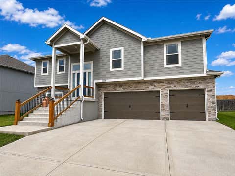 Photo of 16030 Craig Street, Basehor, KS 66007 (MLS # 2628972)