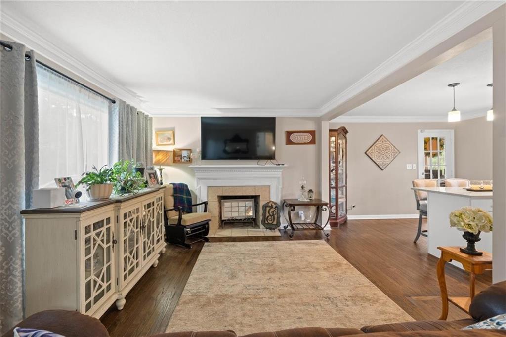 2816 W 75TH Street