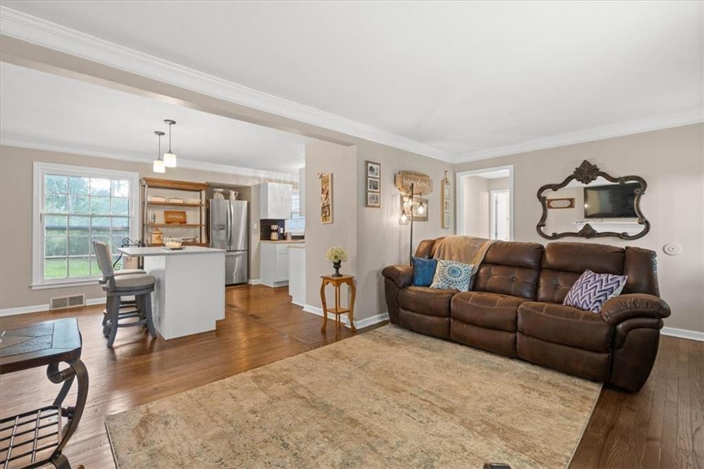 2816 W 75TH Street