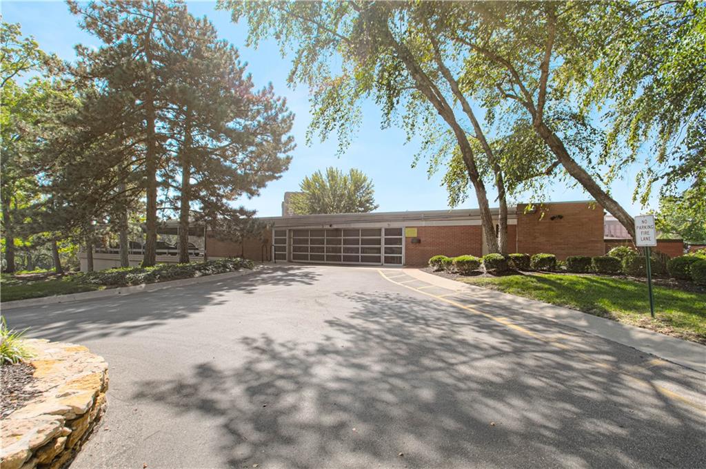 4550 Warwick Boulevard 1205