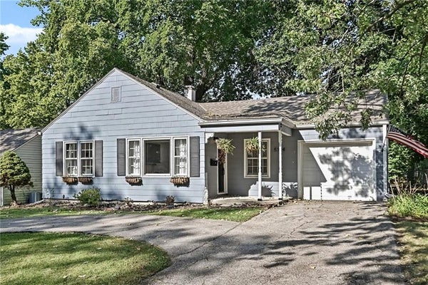 5344 NALL AVE, ROELAND PARK, KS 66202 - Image 23cdbc63897d33082d4f9723408bde4f/1491976167