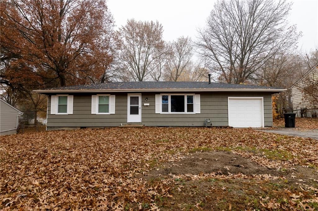 Photo of 10803 E 60 Terrace, Raytown, MO 64133 (MLS # 2608295)