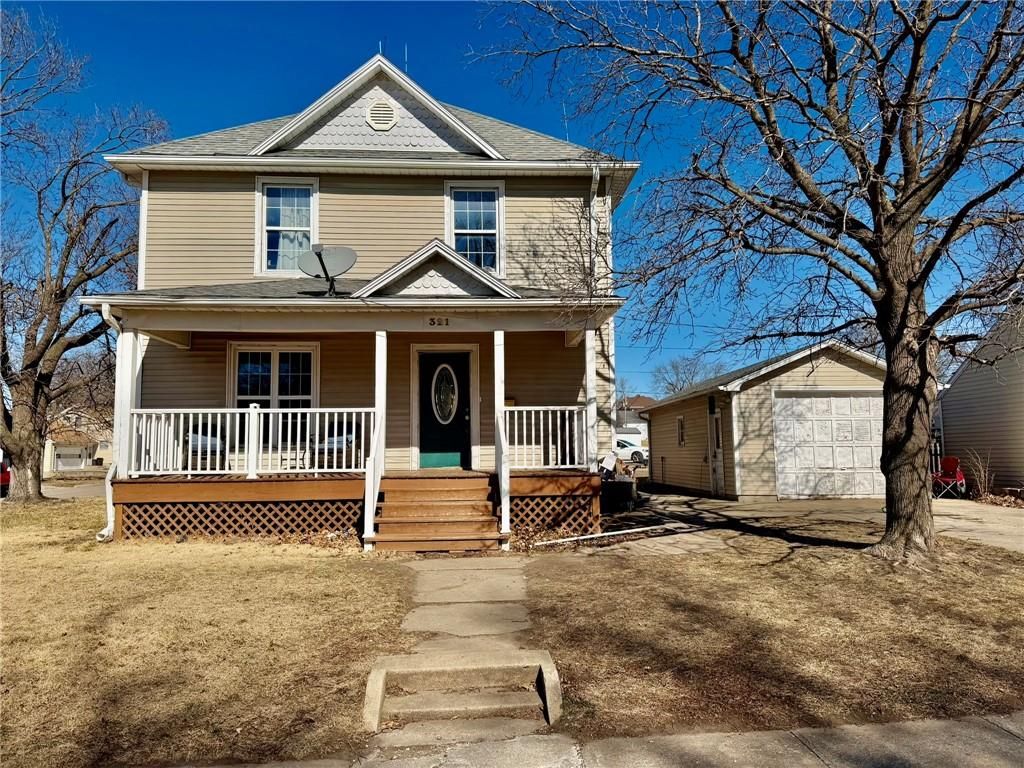 Photo of 321 W 5th Street, Maryville, MO 64468 (MLS # 2602891)