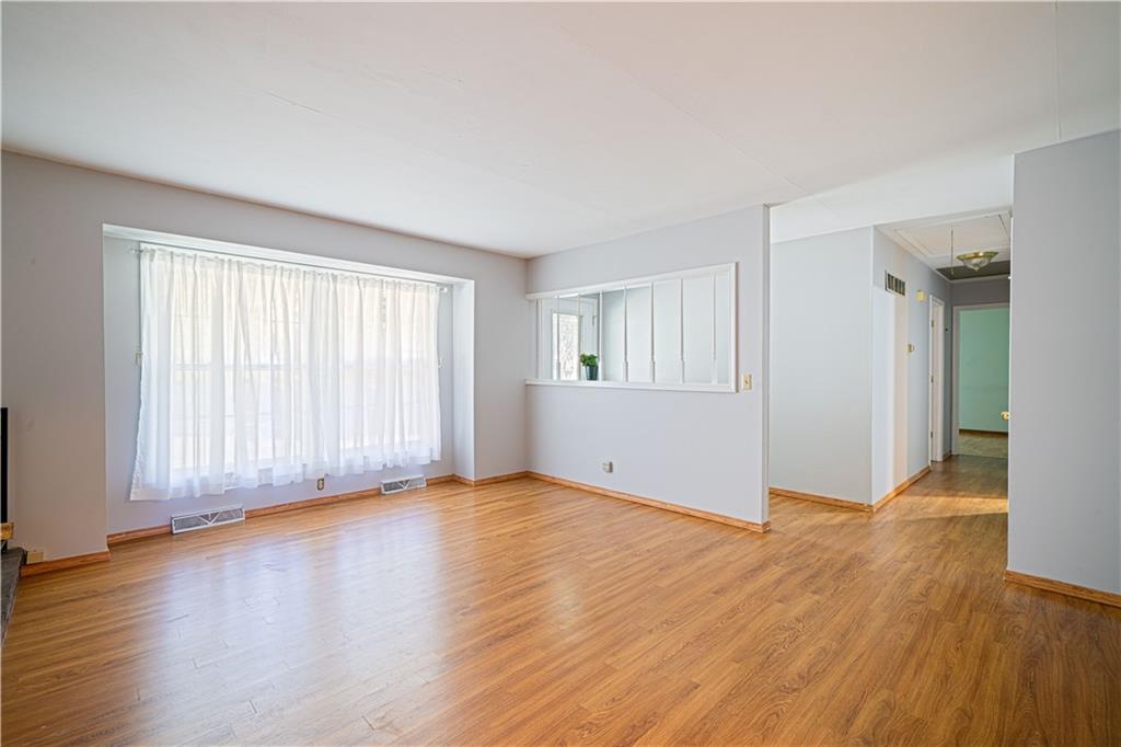 St Joseph, Missouri 64506, United States, 3 Bedrooms Bedrooms, ,2 BathroomsBathrooms,Residential,Active,226139