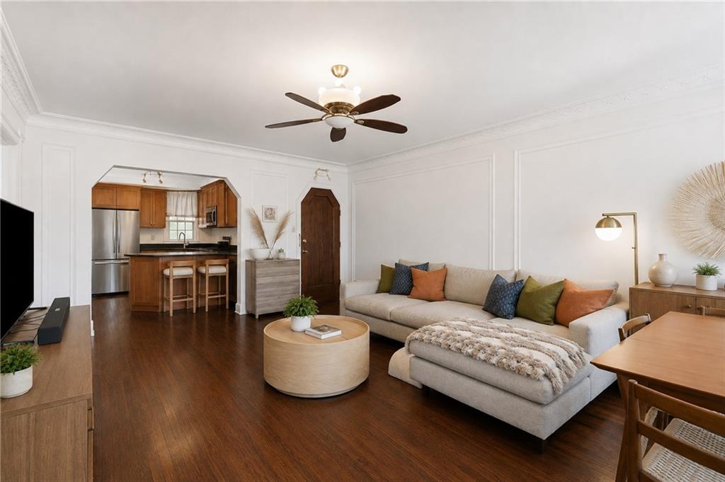 807 W 48th Street 602