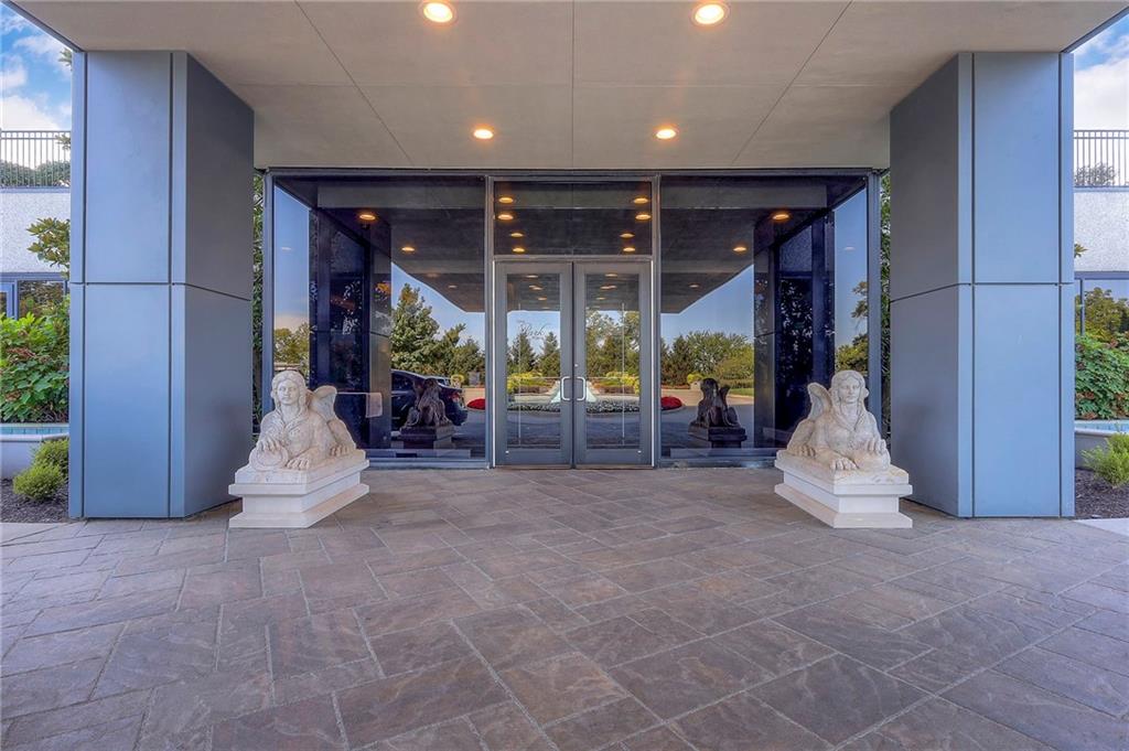 700 W 31st Street 1804