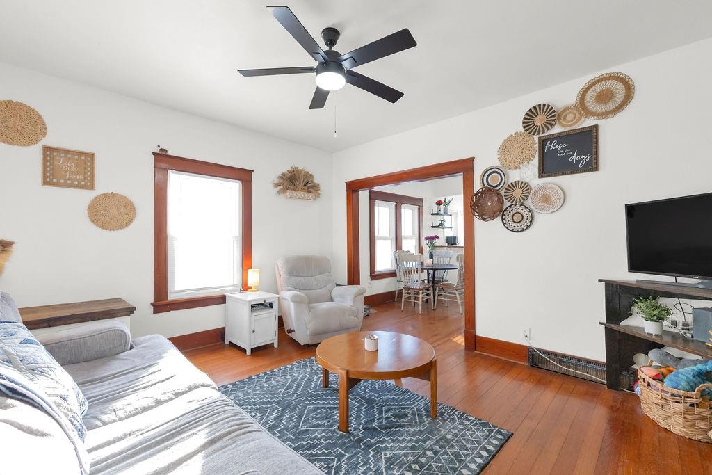 319 W 5th Street