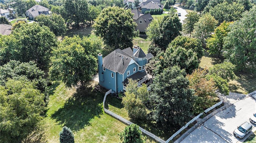 12020 N Windbrook Court