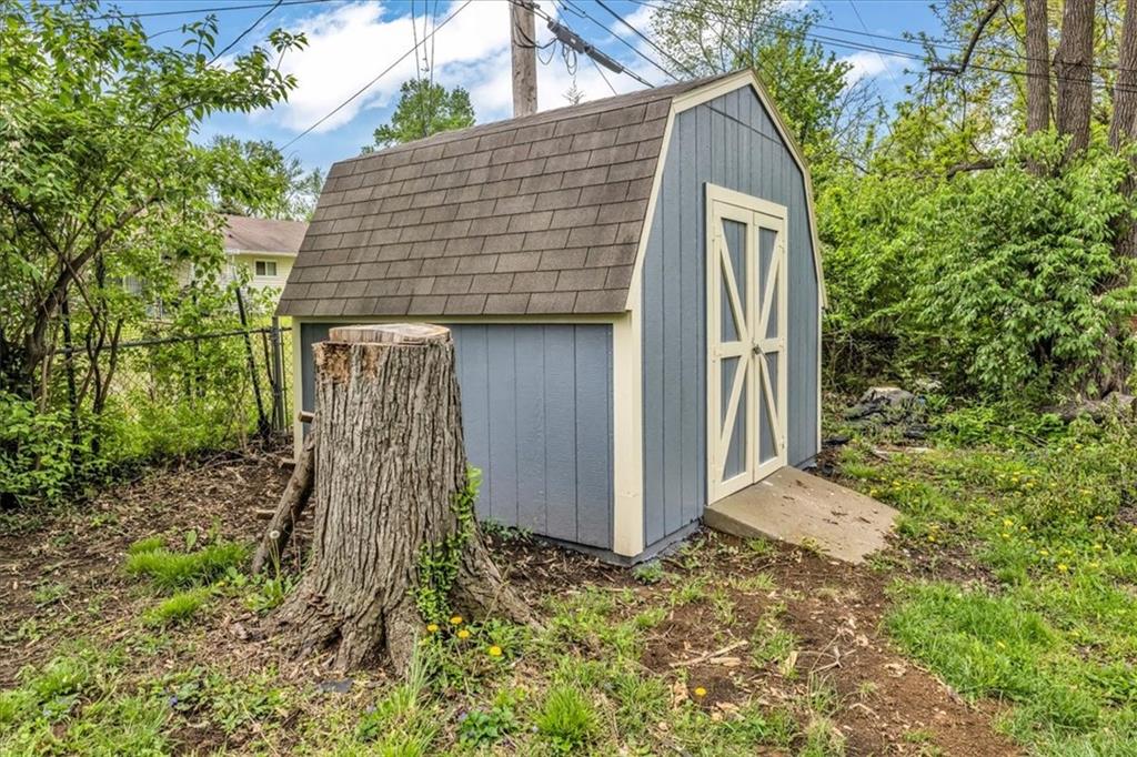 Kansas City, Missouri 64134, United States, 3 Bedrooms Bedrooms, ,2 BathroomsBathrooms,Residential,Active,121231