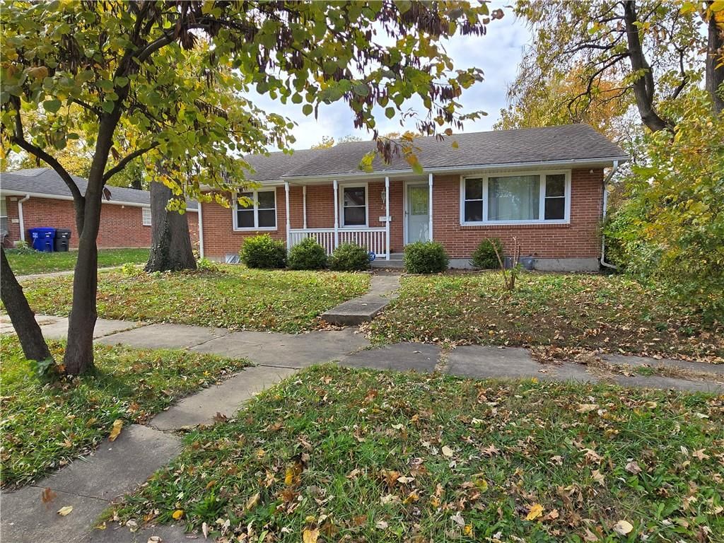 Photo of 236 S Grand Ave Avenue, Sedalia, MO 65301 (MLS # 2592298)
