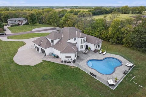 10705 Wildflower Drive Lee's Summit MO 64086