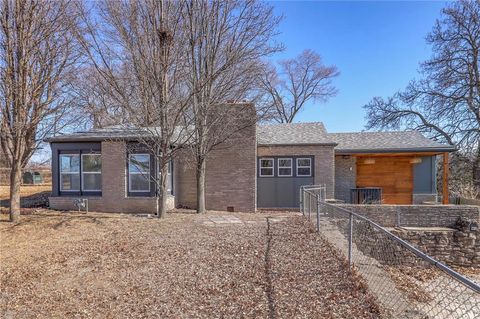 107 S Claremont Avenue Independence MO 64054