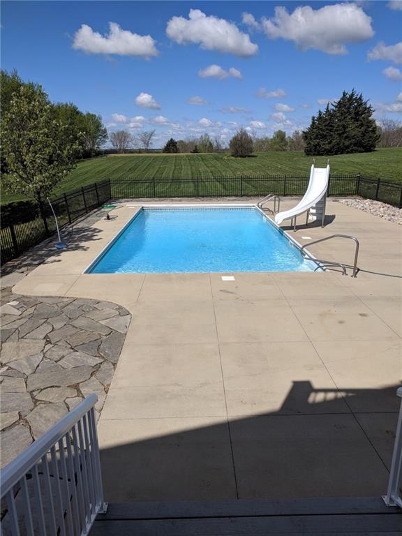 9260 Oakcrest Drive