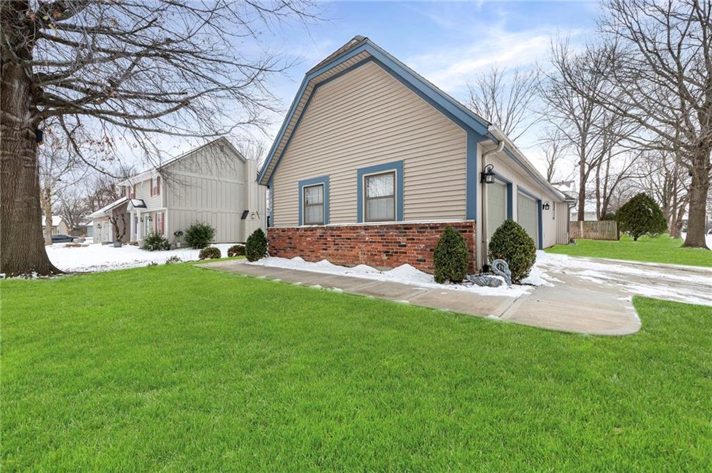 11800 England Street