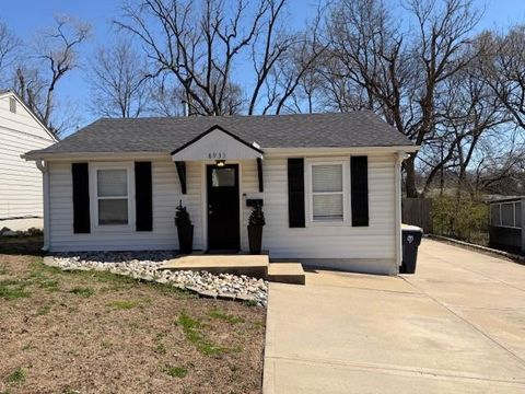 8933 McGee Street Kansas City MO 64114