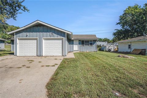 620-622 N 13th Terrace Leavenworth KS 66048