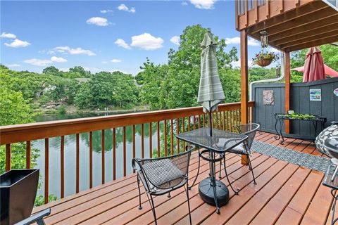 Photo of 232 NE Bayview Drive, Lees Summit, MO 64064 (MLS # 2621247)