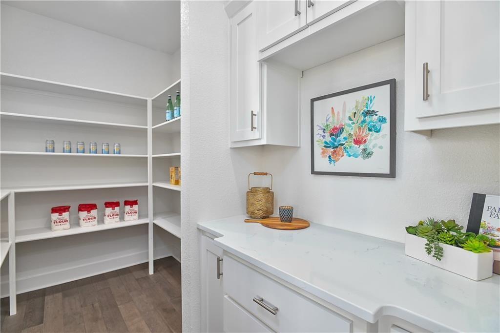 9323 Pickering Street