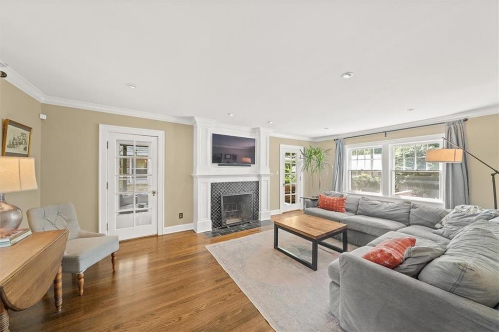 707 W 74th Street