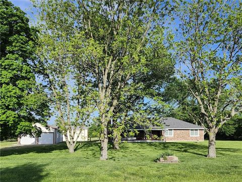 Photo of 37869 Hedge Lane Road, Paola, KS 66071 (MLS # 2617279)