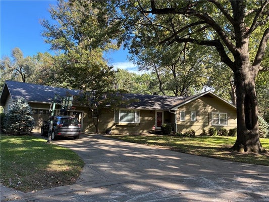 3003 W 89TH TER, LEAWOOD, KS 66206 - Image 258fd8d7f8f3019fd5fbc0f0749b6519/340789704