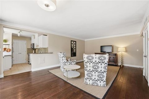 310 W 49 Street S Unit 304, Kansas City, MO 64112 - #: 2612948