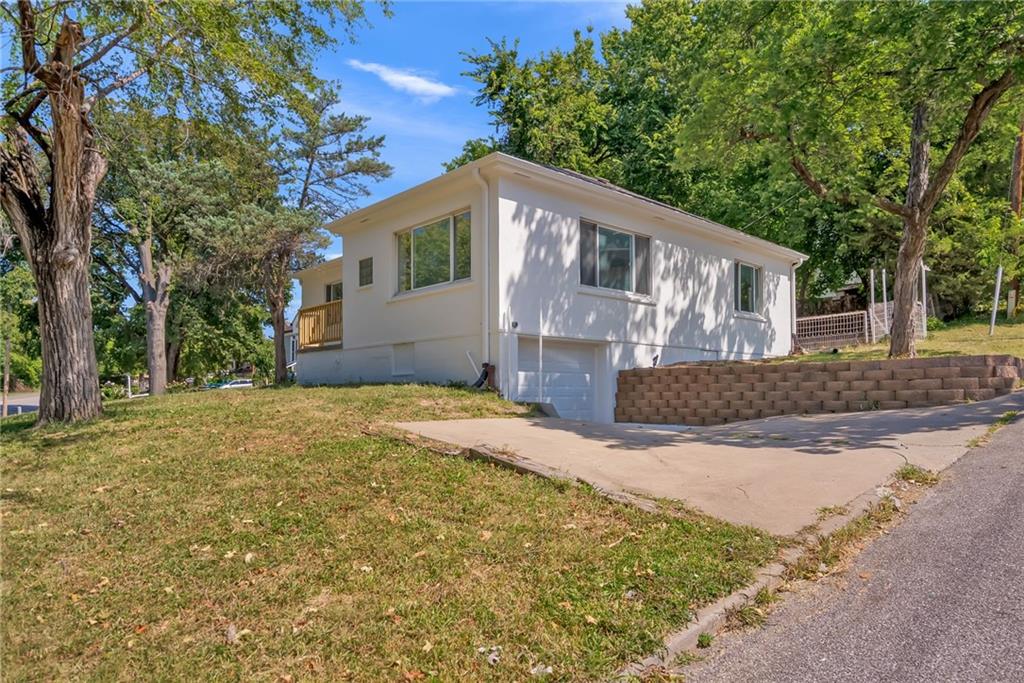 2663 Grandview Boulevard