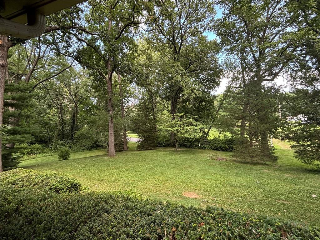 St Joseph, Missouri 64506, United States, 2 Bedrooms Bedrooms, ,2 BathroomsBathrooms,Residential,Active,94425