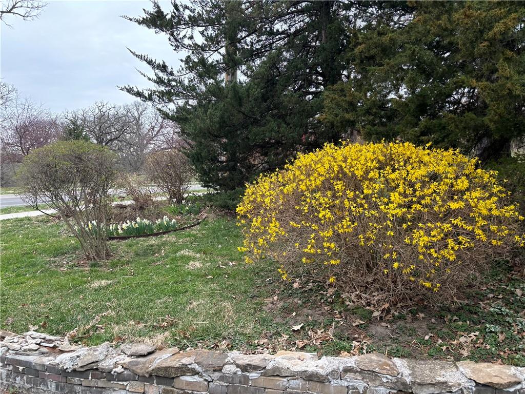 St Joseph, Missouri 64506, United States, 2 Bedrooms Bedrooms, ,2 BathroomsBathrooms,Residential,Active,94425