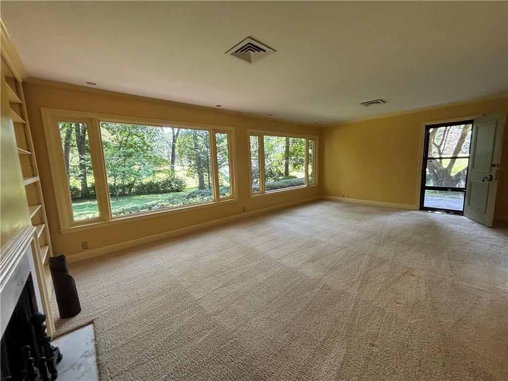 St Joseph, Missouri 64506, United States, 2 Bedrooms Bedrooms, ,2 BathroomsBathrooms,Residential,Active,94425