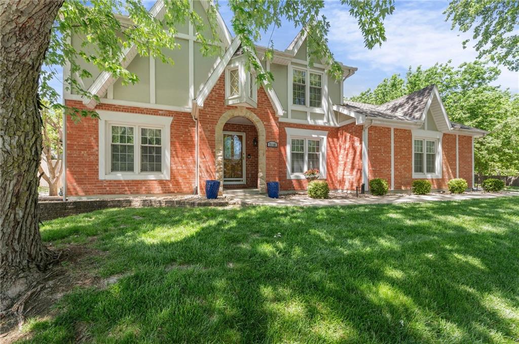 7648 N Lucerne Court