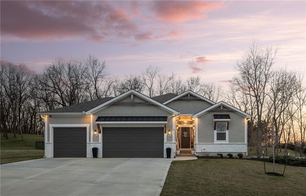 Photo 1 of 58 — 517 Southshore Drive, Lake Winnebago, MO 64034