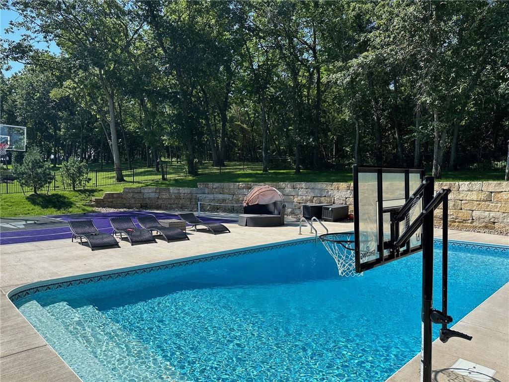 517 Southshore Drive