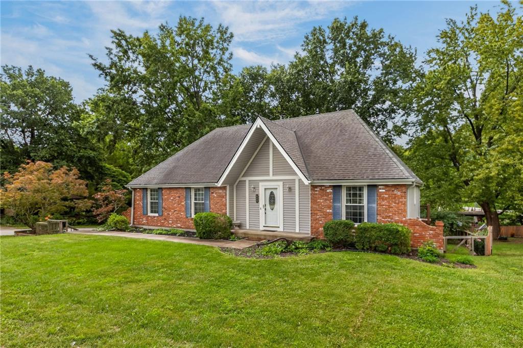 Photo of 609 Nashua Road, Liberty, MO 64068 (MLS # 2643562)