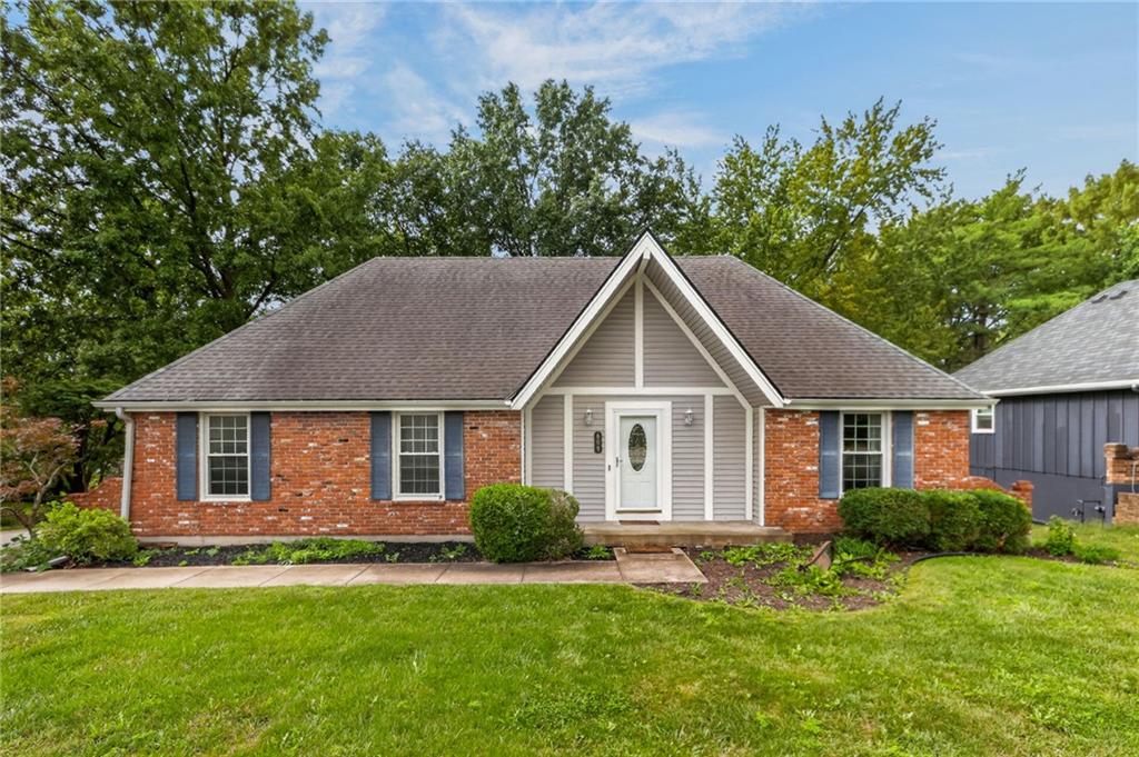 Photo of 609 Nashua Road, Liberty, MO 64068 (MLS # 2643562)