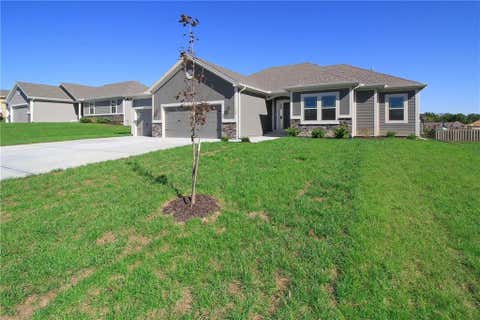 Photo of 11022 N Corrington Avenue, Kansas City, MO 64156 (MLS # 2627228)