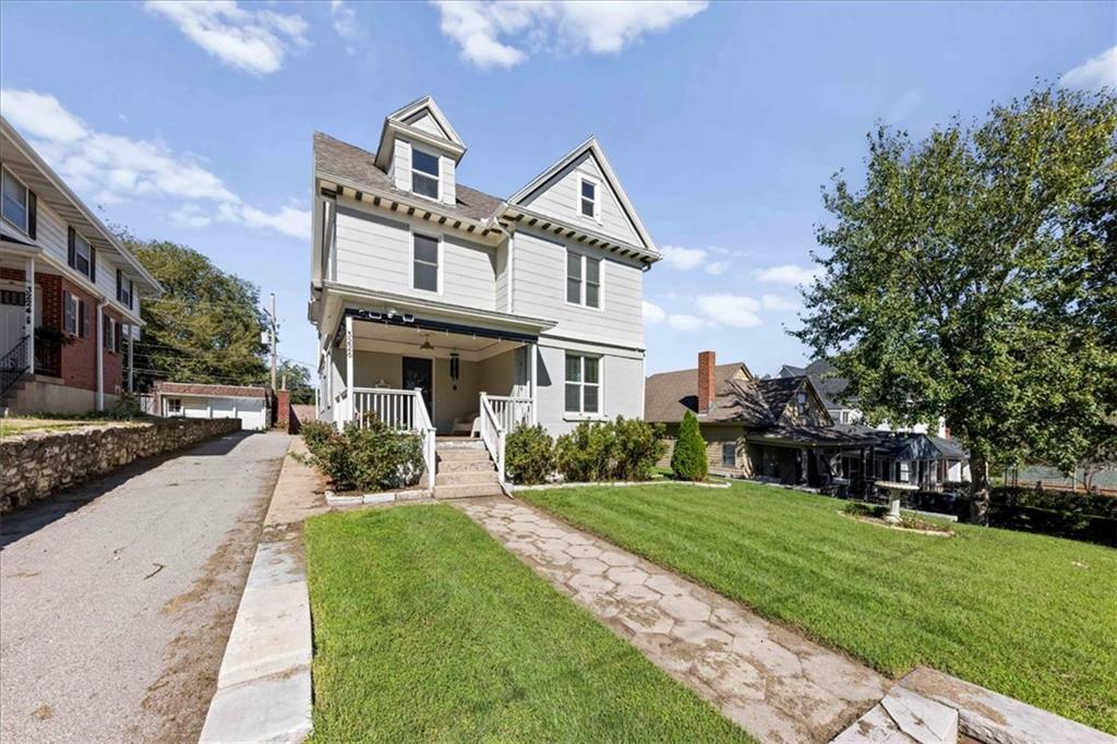 3226 Lexington Avenue